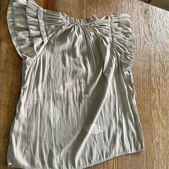 Elegant Ruffle Sleeve Blouse in Light Gray - Picture 5 of 5